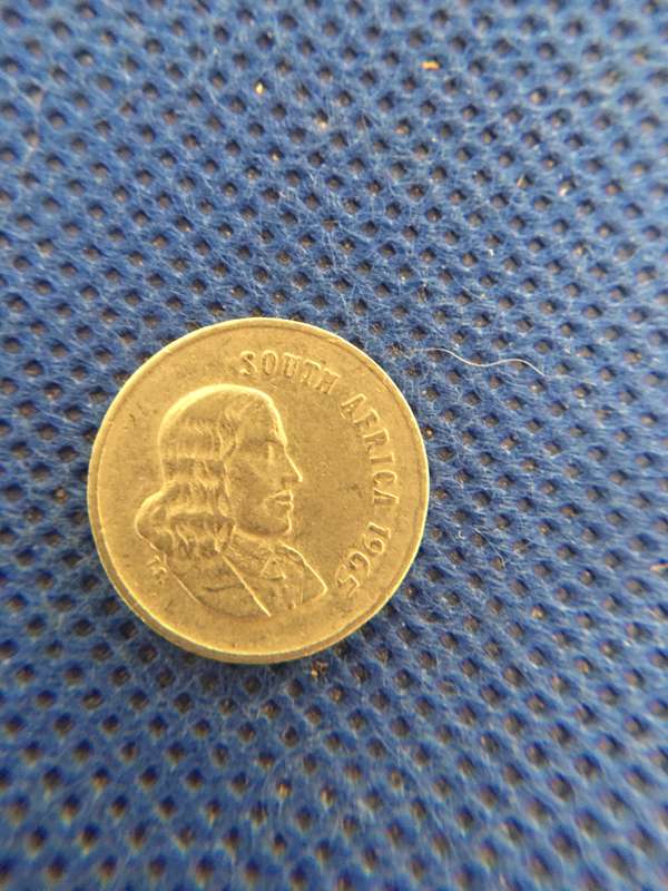 SOUTH AFRICA - 5c COINS  X 2 - JAN VAN RIEBEECK - 1965 1967 BOTH ENGLISH