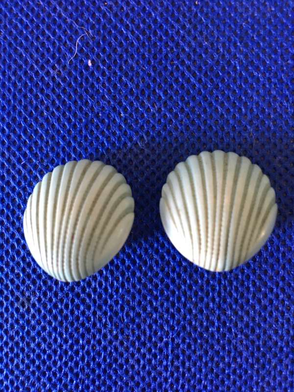 VINTAGE EARRINGS