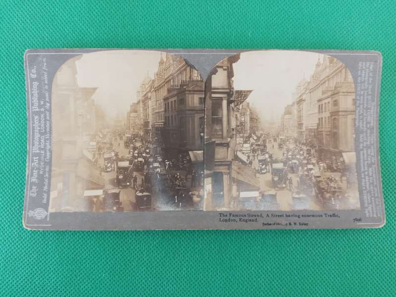 VICTORIAN STEREO SCOPE CARD - THE STRAND LONDON - 1901