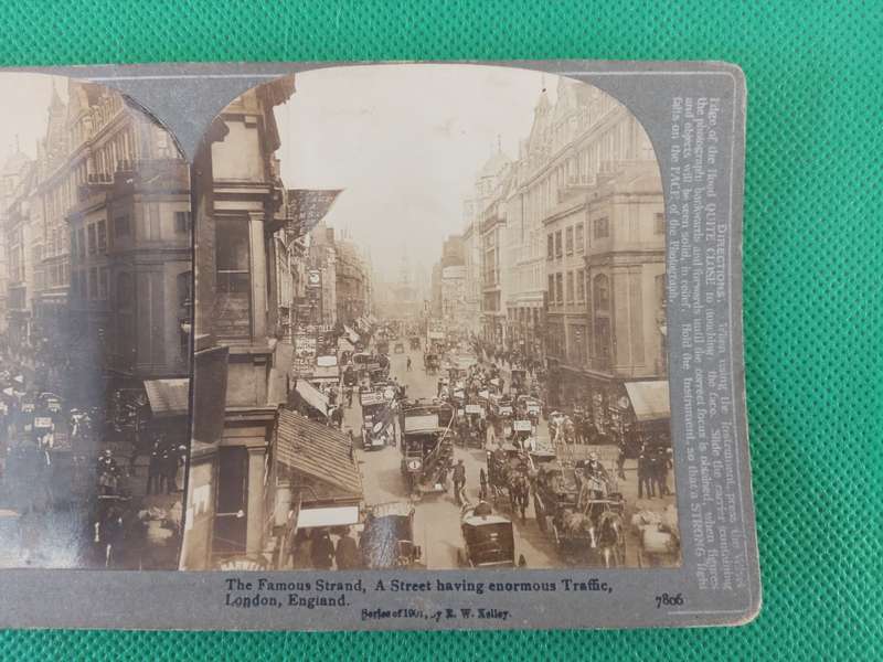 VICTORIAN STEREO SCOPE CARD - THE STRAND LONDON - 1901