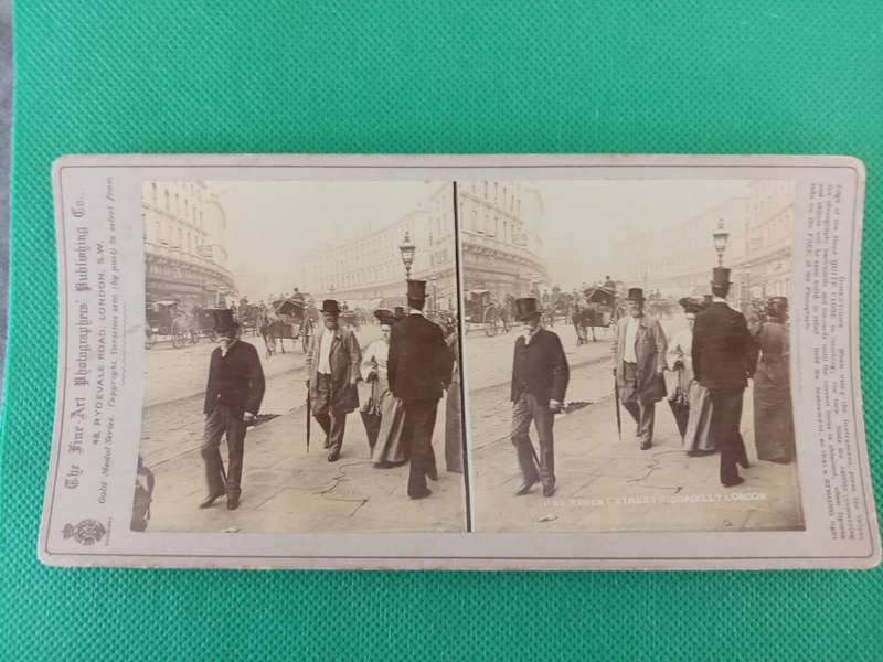 VICTORIAN STEREO CARD - REGENT STREET LONDON