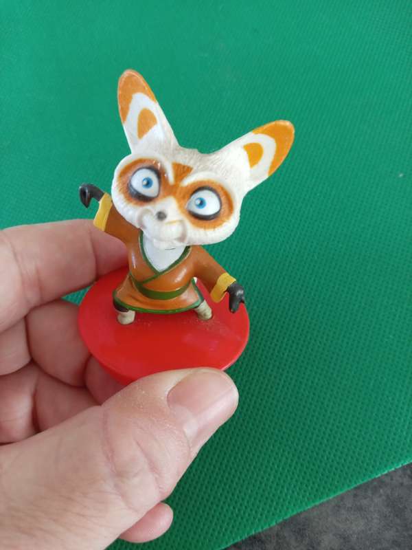 DREAM  WORKS - KUNG FU PANDA 2  - MASTER SHI FU - SMALL TYPE BOBBLE HEAD FIGURE