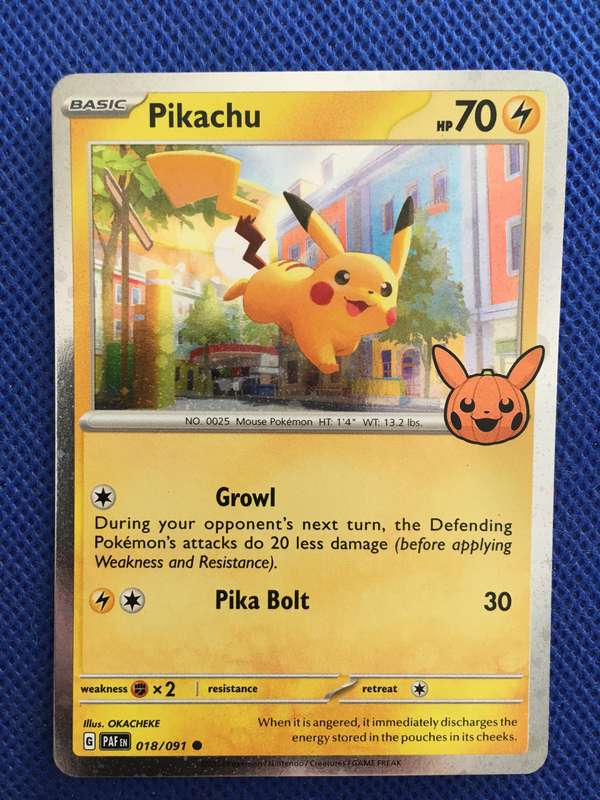 POKEMON TRADING CARD - PIKACHU- FOIL CARD -- SHINY CARD