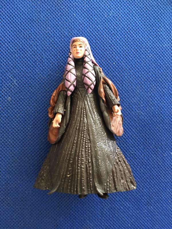 LOVELY  VINTAGE - 2 STAR WARS FIGURES - PRINCESS LEIA & AND QUEEN REINE - AMIDALA