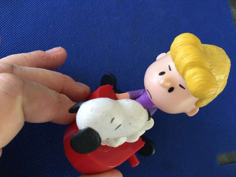 VINTAGE MC DONALDS SNOOPY TOY - 2016