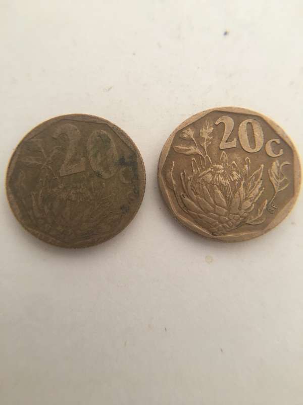 SOUTH AFRICA LOT OF TWO COINS  20c  NOTE 20c LARGER THAN THE OTHER ON REAR (10)