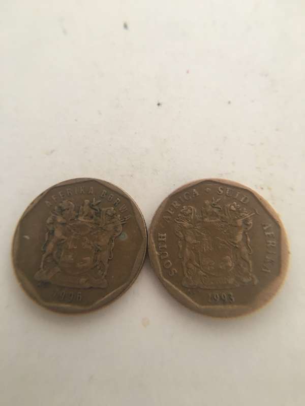 SOUTH AFRICA LOT OF TWO 20c COINS NOTE 20c ON REAR BIGGER THAN THE OTHER   (12)