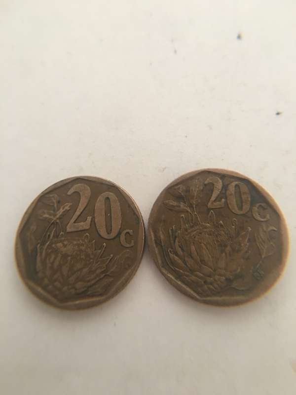 SOUTH AFRICA LOT OF TWO 20c COINS NOTE 20c ON REAR BIGGER THAN THE OTHER   (12)