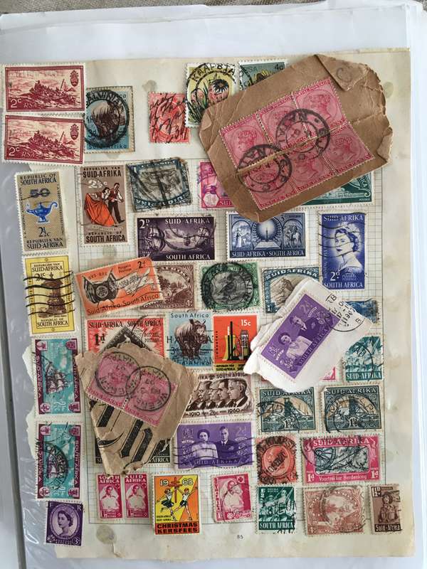 SOUTH AFRICA - DOUBLE PAGE OF SOUTH AFRICA STAMPS WITH LOOSE ONES TOO
