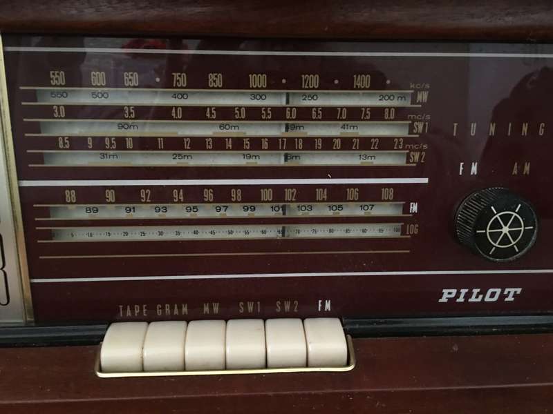 LOVELY VINTAGE PILOT RADIOGRAM / COMBINATION / TURNTABLE SOLD AS IS - ALL INTACT NEVER BEEN TESTED