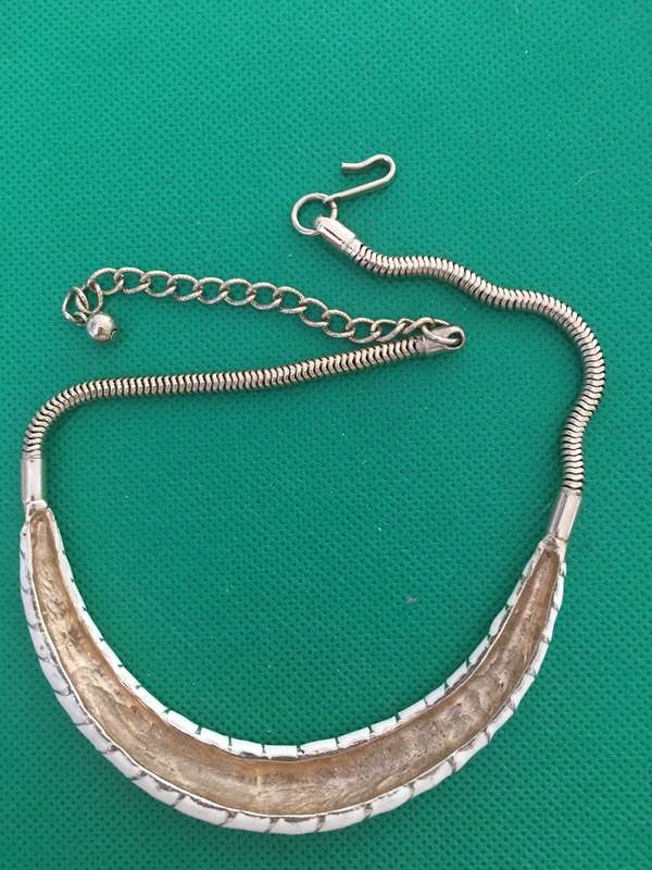 VINTAGE NECKLACE