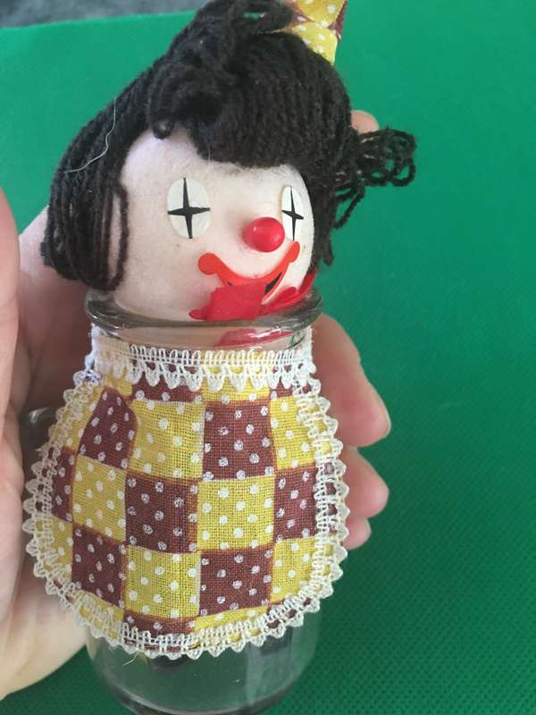VINTAGE PIN CUSHION CLOWN WITH SMALL COTTON REELS