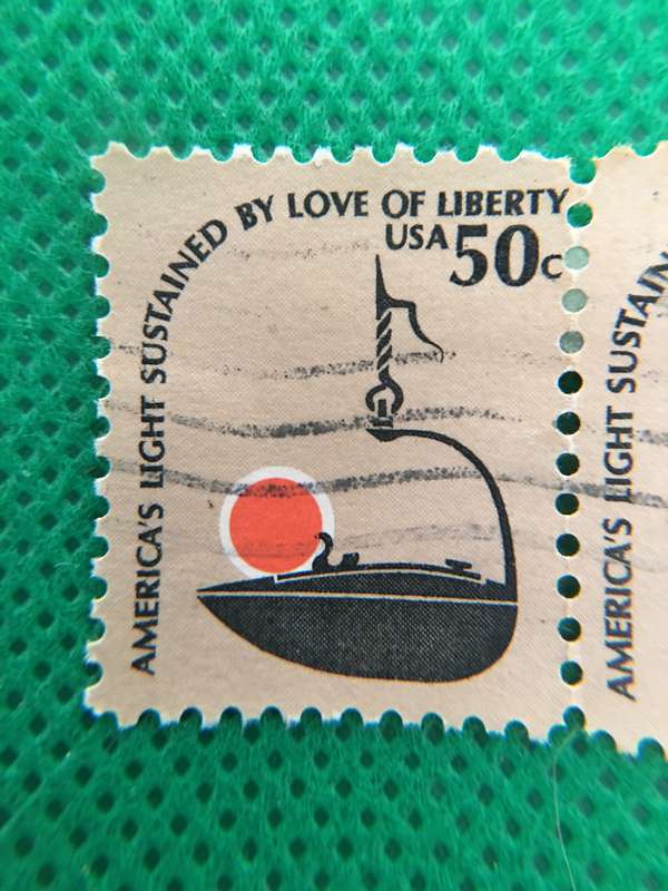 AMERICA PAIR OF USED STAMPS