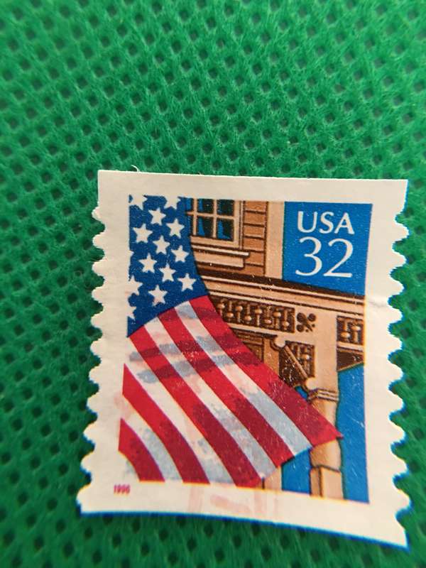 AMERICA FLAG STAMP UNUSED 32c