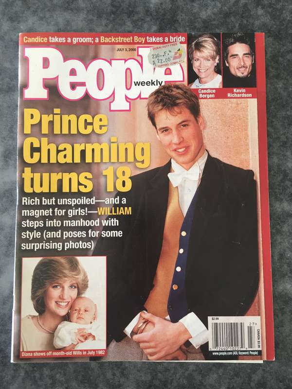 LOT OF MAGAZINES  7 IN TOTAL