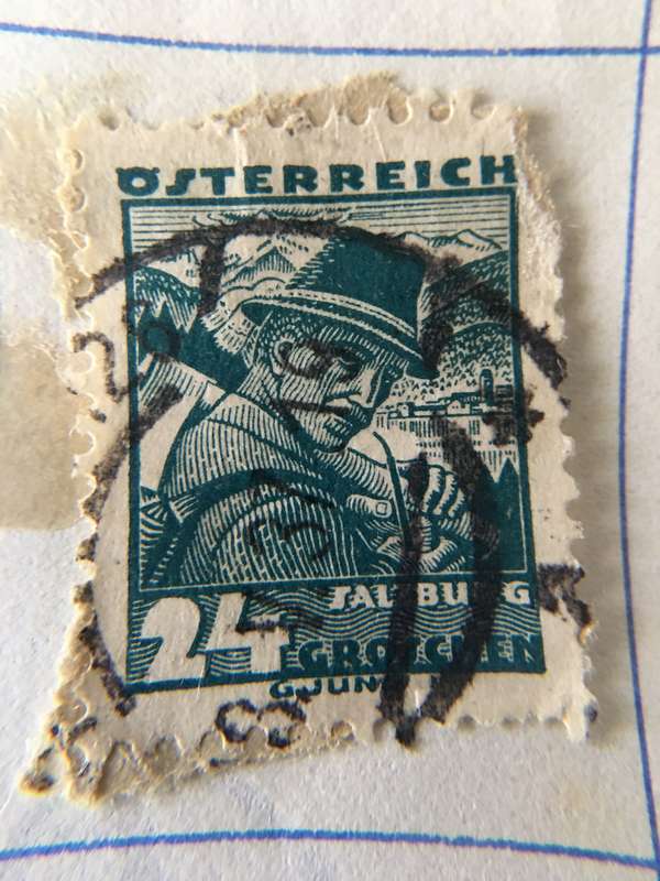AUSTRIA NATIONAL COSTUMES USED POSTAGE STAMP