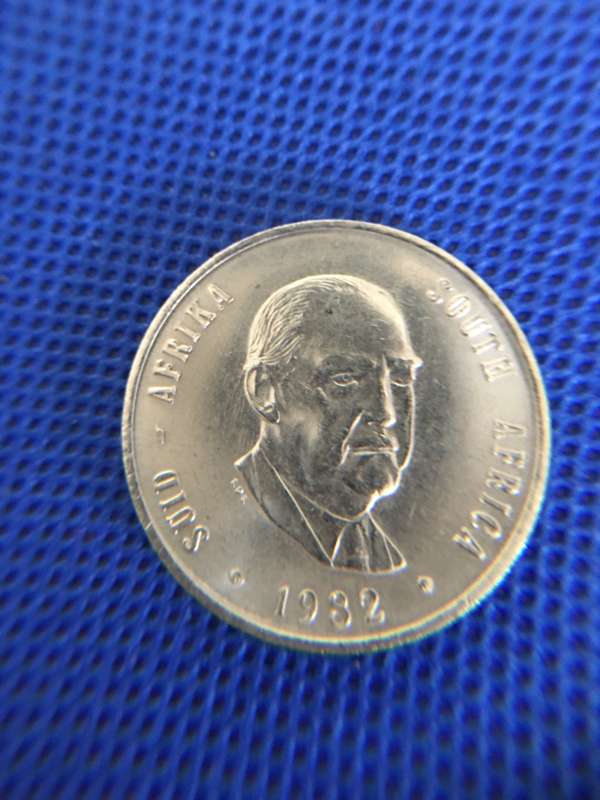 SOUTH AFRICA - LOT OF 4 PRESIDENT VORSTER COINS -  R1  - 2c   1c   5c  -  (A10)