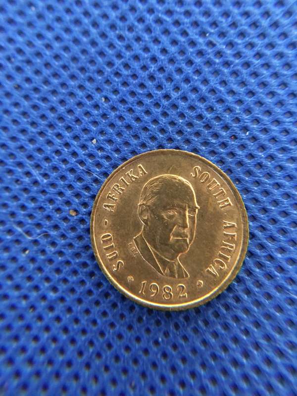 SOUTH AFRICA - VARIOUS PRESIDENTIAL COINS INCLUDING JAN VAN RIEBEEK 5c COIN   (A15)  50c 1c  5c  1c