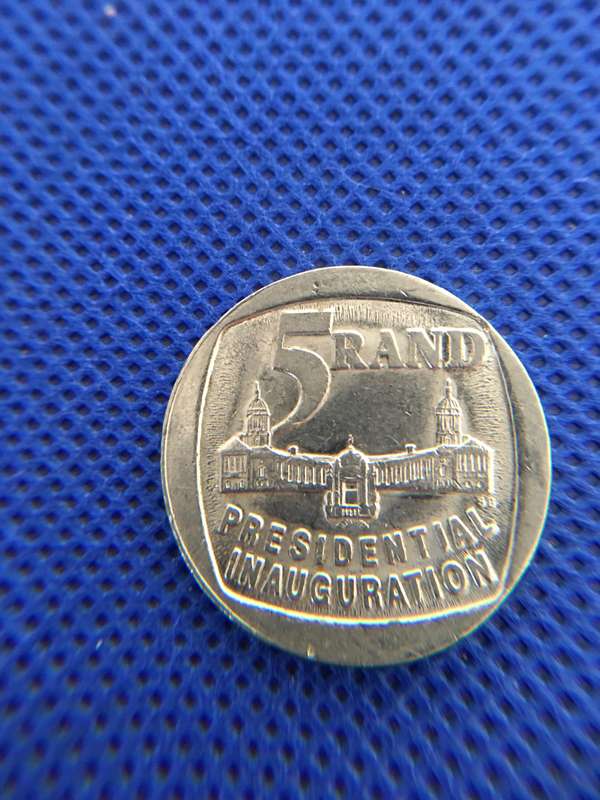 SOUTH AFRICA  - LOT OF 5 COINS - R5 INAUGORATION -  50c -  20c  5c  x 2     (A17)