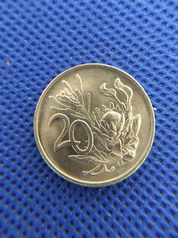 SOUTH AFRICA  - LOT OF 5 COINS - R5 INAUGORATION -  50c -  20c  5c  x 2     (A17)