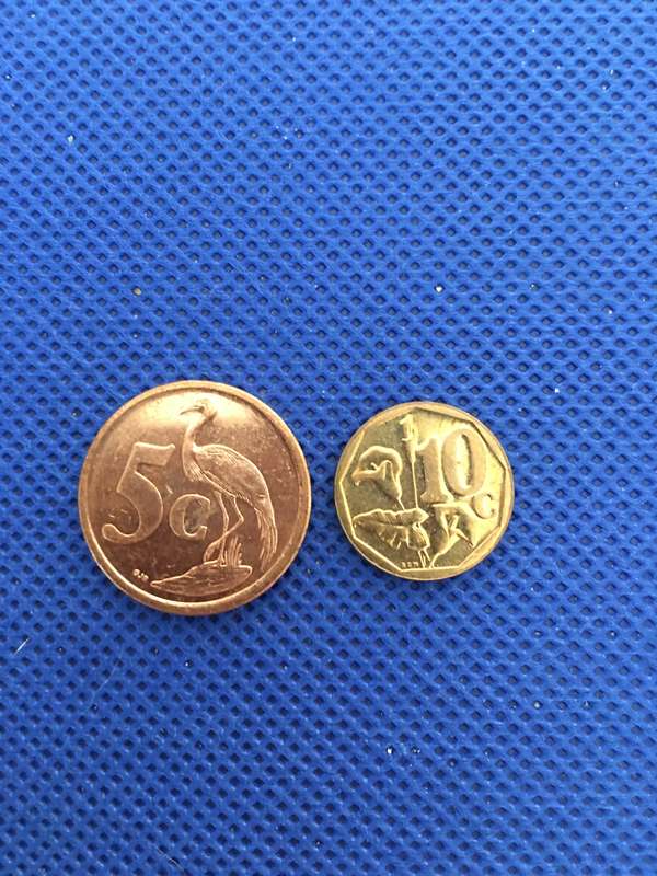 SOUTH AFRICA - LOT OF 2 COINS  10c and 5c COINS (C7)