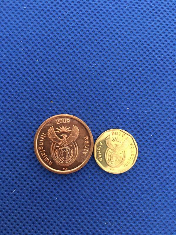 SOUTH AFRICA LOT OF 2 COINS  (C5)  5c and 10c