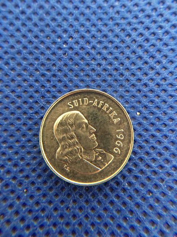 SOUTH AFRICA 5c COIN - 1966 - AFRIKAANS - JAN VAN RIEBEECK COIN  / UNC CONDITION