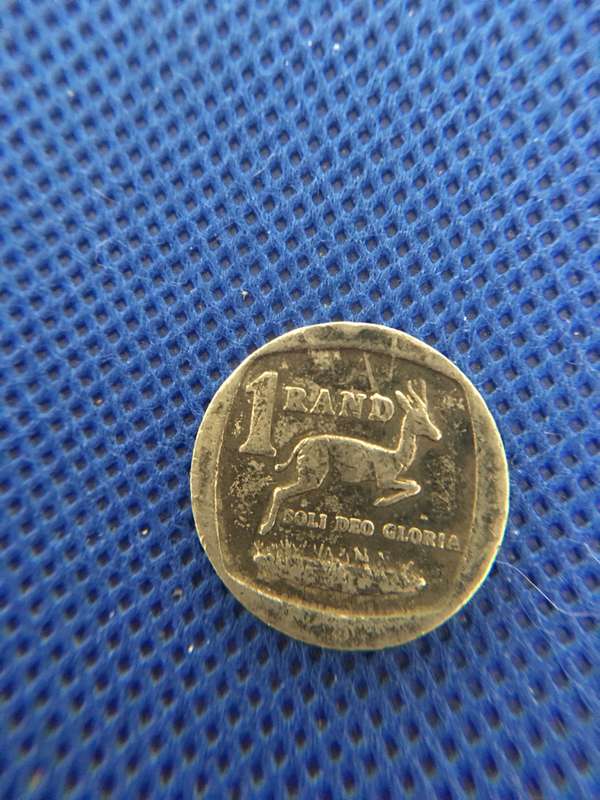 SOUTH AFRICA - LOT OF 7 COINS - R2  R1  50c 20c 5c 1c 10c  LOT OF 7 COINS (A2) all crested coins