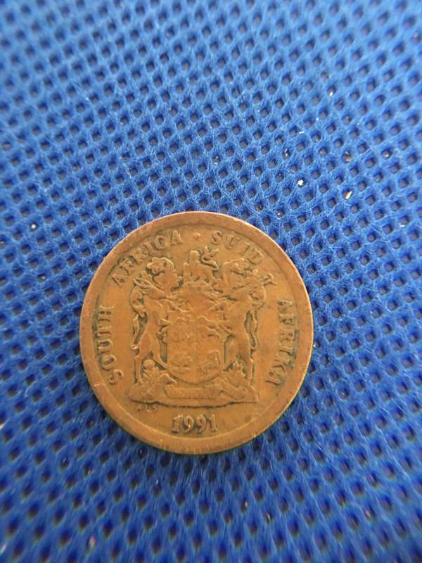 SOUTH AFRICA LOT OF 5 COINS (4)  R5 - 50c 5c 20c 10c