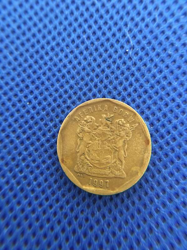 SOUTH AFRICA LOT OF 6 COINS -  (A3)  LOT OF 6 COINS R2  R1  50c 20c 10c 5c all crested coins