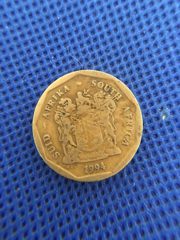 SOUTH AFRICA  LOT OF 7 COINS - (A1)  R5 R2  R1  50c 20c 10c 5c