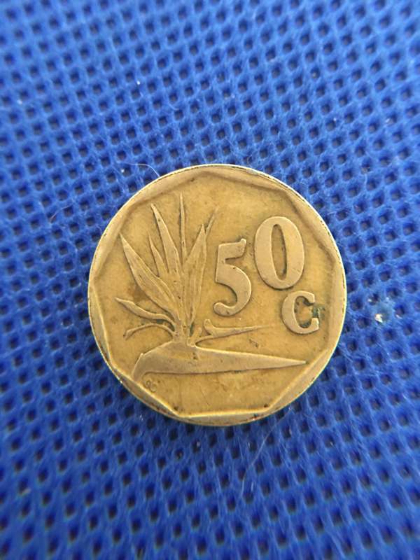 SOUTH AFRICA  LOT OF 7 COINS - (A1)  R5 R2  R1  50c 20c 10c 5c