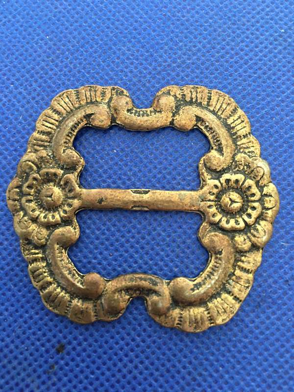 ANTIQUE  BRASS BUCKLE  FLORAL