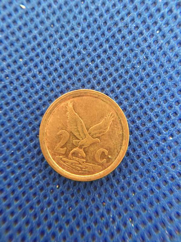 SOUTH AFRICA - LOT OF 5 COINS - (A4)   R2  R1 20c 5c 2c all crested