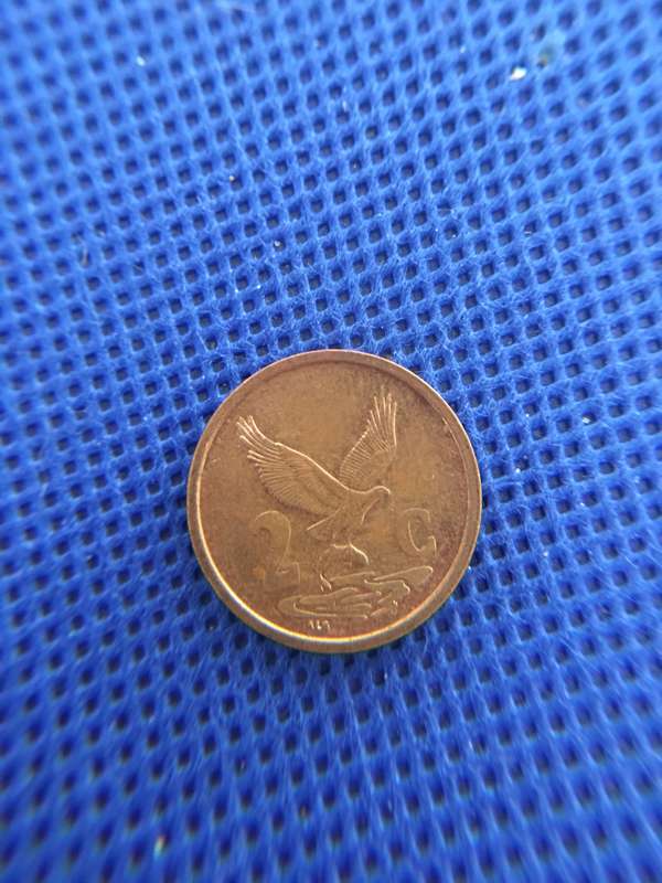 SOUTH AFRICA -  LOT OF 5 COINS - R2  R1  2c 20c  5c   (A5) all crested coins