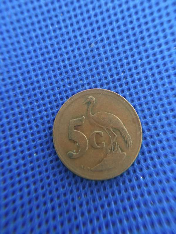 SOUTH AFRICA -  LOT OF 5 COINS - R2  R1  2c 20c  5c   (A5) all crested coins