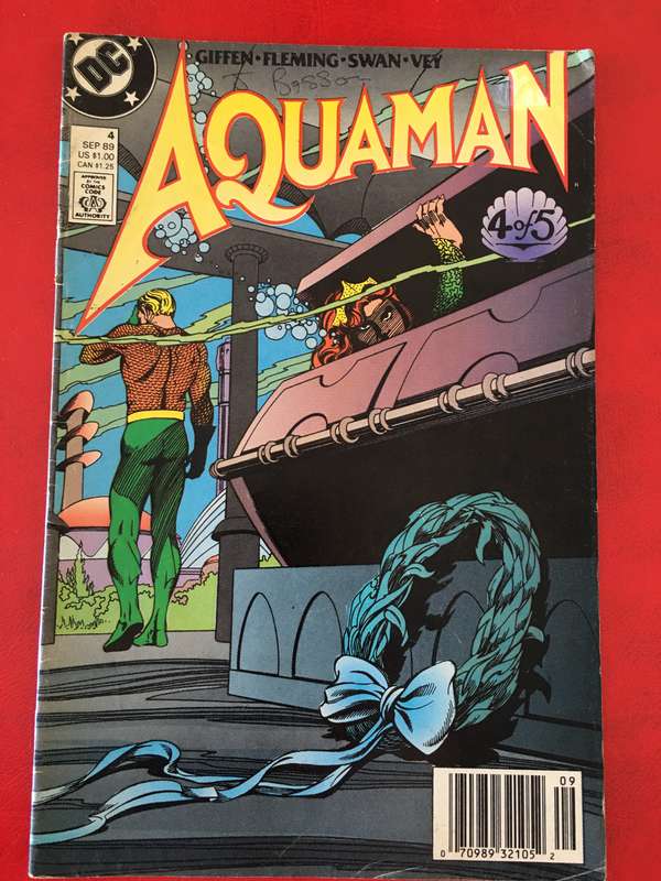 DC COMICS - AQUAMAN NO. 4  - 1989