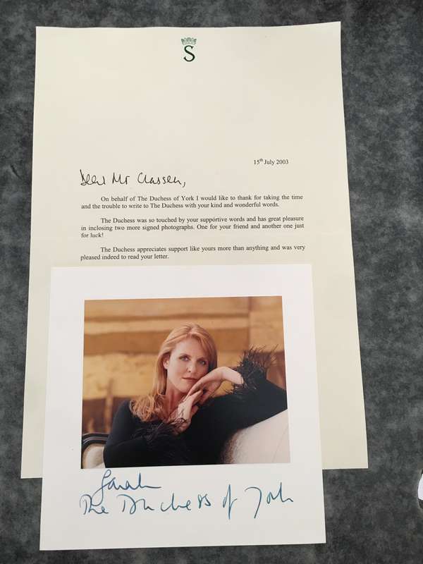 LOVELY AUTOGRAPH OF DUTCHESS OF YORK SARAH FERGUSON
