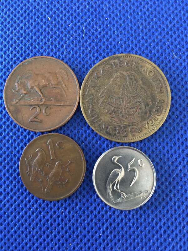 SOUTH AFRICA - LOT OF 4 JAN VAN RIEBEEK COINS - 2c  5c  1c  1/2c - 1967