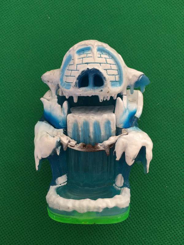 SKYLANDERS THE EMPIRE OF ICE -SPYRO'S ADVENTURE GAME