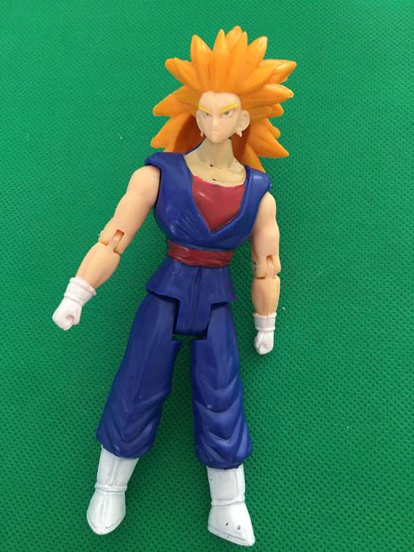 LOVELY BALL Z SS VEGITO SUPER SIAYAN CHARACTER
