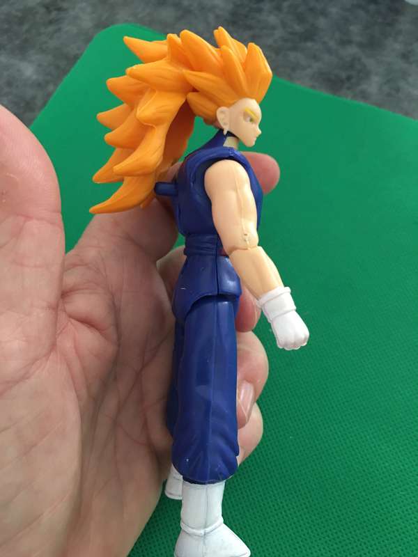 LOVELY BALL Z SS VEGITO SUPER SIAYAN CHARACTER