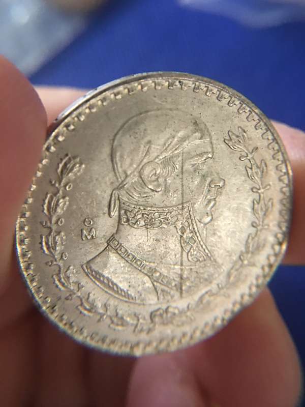 MEXICO - VINTAGE LARGE MEXICO 1 PESO  SILVER COIN 1962
