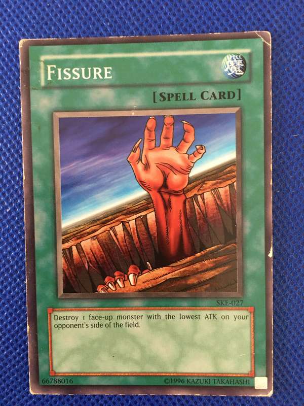 YU-GI-OH TRADING CARD - FISSURE