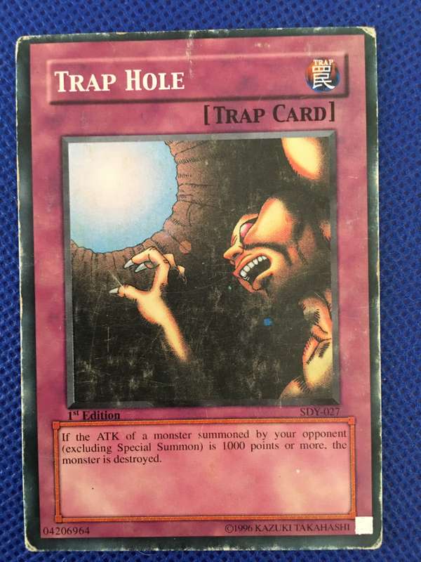 YU-GI-OH TRADING CARD - TRAP HOLE