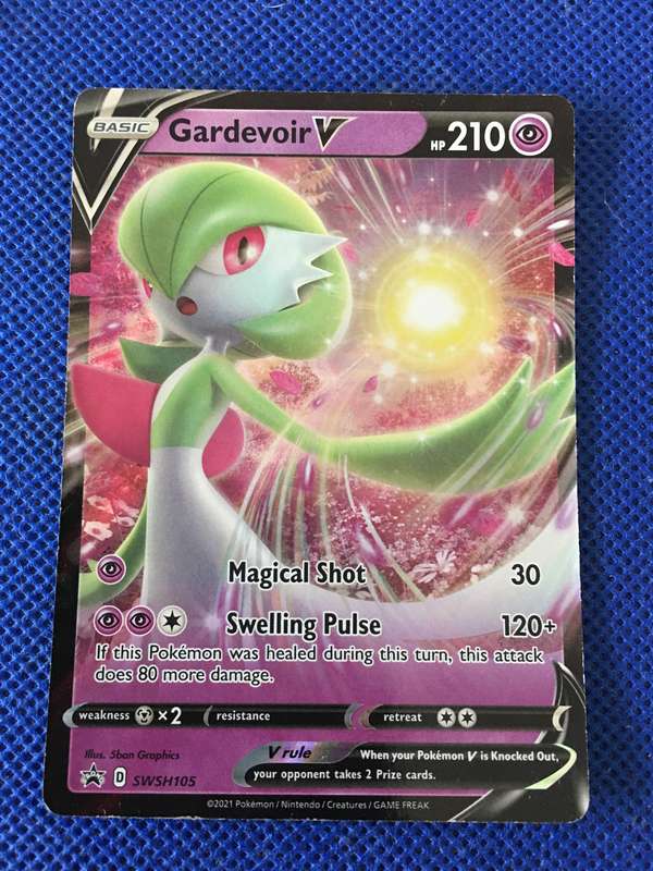 POKEMON TRADING CARD - FOIL / HOLO - GARDEVOIR V