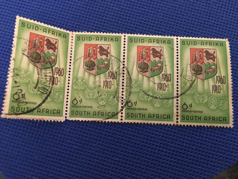 SOUTH AFRICA 50TH ANNIVERSARY OF THE UNION OF SOUTH AFRICA 6D BLOCK OF 5 ONE STAMP FOLDED BEHIND
