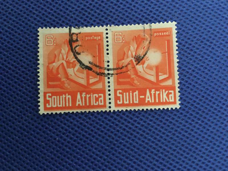 SOUTH AFRICA  USED 6D  WELDER STAMP PAIR