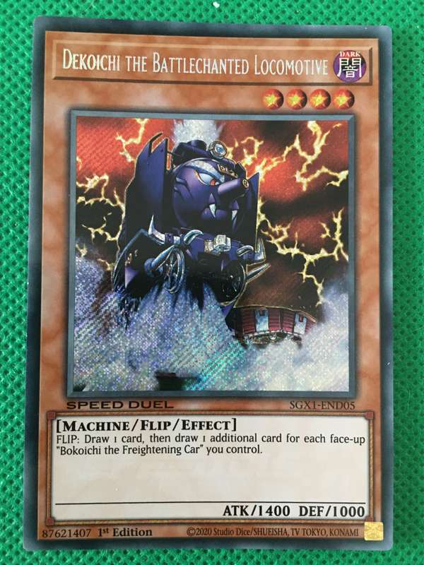 YU-GI-OH TRADING CARD -  FOIL CARD / SHINY CARD - DEKOICHI THE BATTLECHANTED LOCOMOTIVE