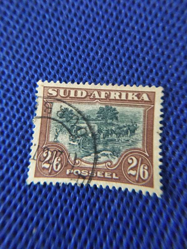 SOUTH AFRICA - 1927 2/6 - VOORTREKKER USED STAMP